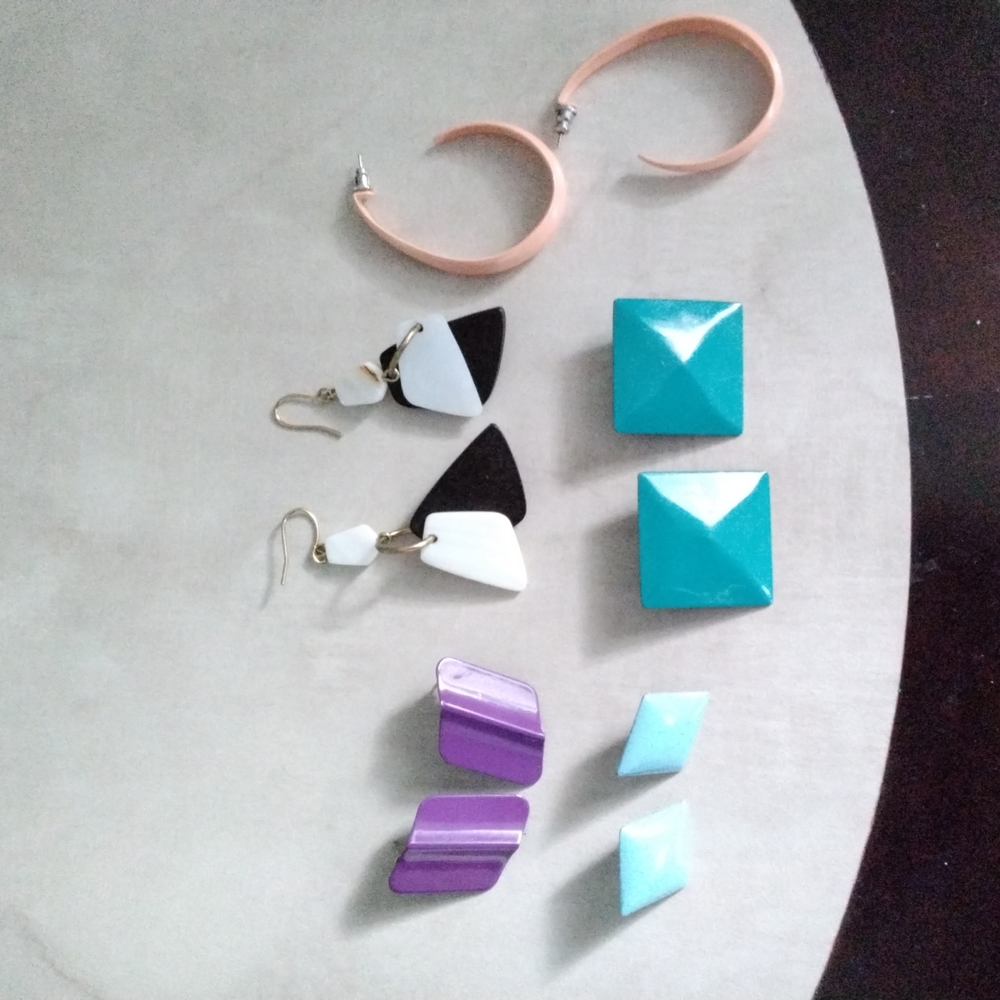 5 pairs of earrings 80's Style